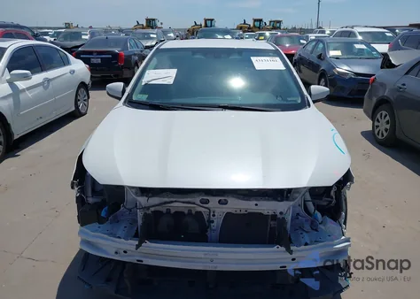 2024 Subaru Legacy Premium z USA, uszkodzony, nr VIN 4S3BWAC65R3018325